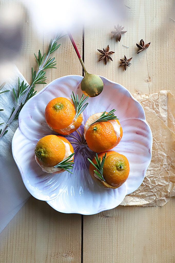 Clémentines givrées saines et digestes pour dessert de fête.